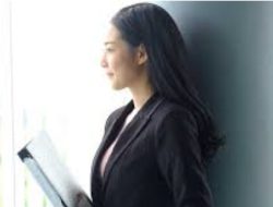 3 Kebiasaan Perempuan Berhati Baik Menurut Psikologi: Apa Saja?