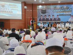 Jemaah Embarkasi Banjarmasin Berangkat ke Tanah Suci