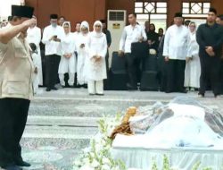 Sampaikan Belasungkawa, Presiden Beri Hormat Kepada Eddie Nalapraya