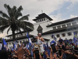 Dedi Mulyadi Berikan Bonus Rp2 Miliar untuk Persib
