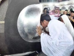 Mengapa Jutaan Muslim Berebut Hajar Aswad? Ini Penjelasannya