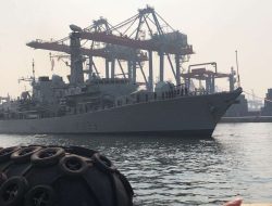 Kapal Perang Inggris Telah Bersandar di Jakarta