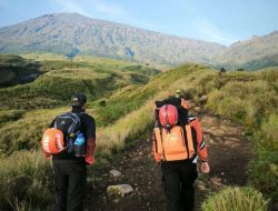 Pengunjung WNA ke Gunung Rinjani Wajib Didampingi Pemandu