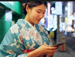 Jepang akan Batasi Penggunaan Ponsel Dua Jam Sehari