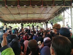 Ribuan Ojol, Legislator, hingga Kapolda Hadiri Pemakaman Affan