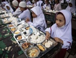 Presiden Targetkan MBG Jangkau 20 Juta Orang Agustus Ini