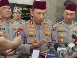 Respons Kapolri Listyo Sigit Diminta Bebaskan Delpedro cs