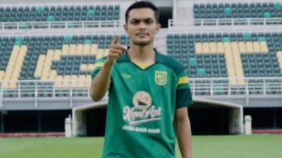 Bek Persebaya Rachmat Irianto Kirim Ancaman Mengerikan untuk Semen Padang