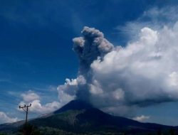 Gunung Lewotobi Laki-laki Erupsi, Letusan Capai 3.000 Meter