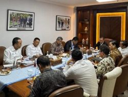 Menkeu Purbaya hingga Seskab Teddy Rapat Bareng Dasco, Ada Apa?