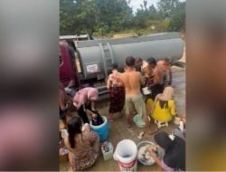 10 Hari Tak Mandi, Warga Aceh Tamiang Semringah Nikmati Air Bersih
