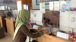 Pelayanan Dipertanyakan, Dukcapil Kotim Serahkan KK ke Pihak Tak Berhak