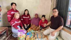 Kolaborasi Relawan Habar Kalimantan Tengah dan Beberapa Pengusaha, Sambangi Warga Terisolasi