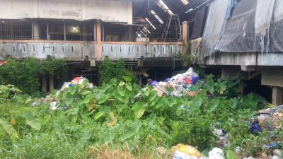 Sampah Menumpuk di Pasar Baru Parenggean, Bau Menyengat Ganggu Aktivitas Warga