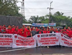 Tuntut Keadilan untuk Masyarakat Adat, Massa Kepung DPRD Kotim