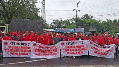 Tuntut Keadilan untuk Masyarakat Adat, Massa Kepung DPRD Kotim