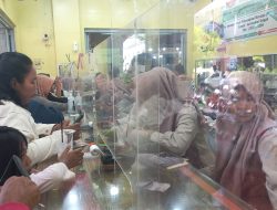 Emas Kadar Tinggi Laris Manis, Toko Mitra Baru Sampit Ramai Pembeli Jelang Lebaran