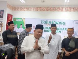 Momen Buka Bersama, Kadis Kehutanan Berikan Santunan Buat Anak Yatim Indahnya Berbagi