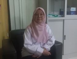 Tak Terpengaruh Hujan, SMKN 4 Sampit Tetap Disiplin di Hari Pertama PascaleBaran