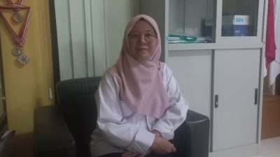 Tak Terpengaruh Hujan, SMKN 4 Sampit Tetap Disiplin di Hari Pertama PascaleBaran