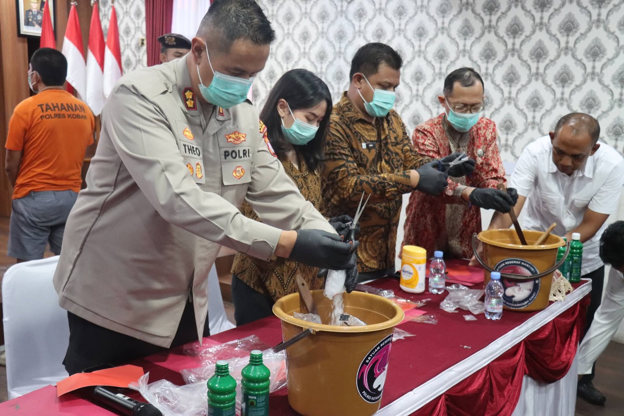 Pemusnahan barang bukti (BB).