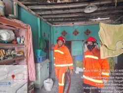 Heboh! Atap Rumah di Wengga Agung Sampit Terbakar, Diduga Dipicu Korsleting Listrik