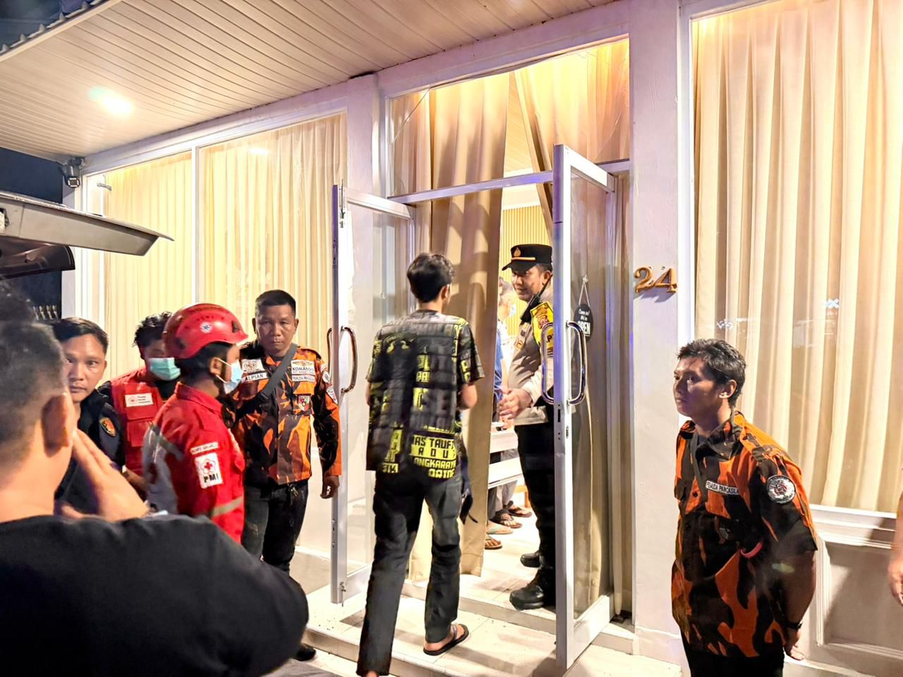 Saat korban dievakuasi ke RS Palangka Raya.