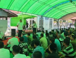 Penuh Kekeluargaan, Petugas dan Warga Binaan Lapas Sampit Makan Bersama di Hari Raya Iduladha