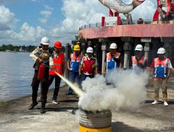 Jaga Kesiapsiagaan Personel, Pelindo Regional 3 Sampit Gelar Drill APAR