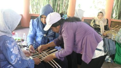 DWP Kabupaten HSS Gali Potensi Ekonomi Kreatif Berbasis Bambu Melalui Kunker ke Malang