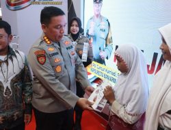 Peringati HUT Bhayangkara ke–80: Polresta Bagikan 1000 Kacamata Gratis untuk Siswa di Banjarmasin