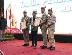 Jaga Bumi Tambun Bungai, Kapolda Kalteng Terima Medali Kehormatan dari Gerdayak Indonesia