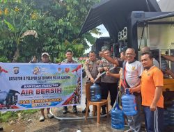 HUT Bhayangkara ke–80: Batalyon B Brimob Kalteng Bagikan Ribuan Liter Air Bersih Gratis untuk Masyarakat