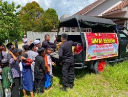 Batalyon B Pelopor Kalteng Gelar Jumat Berkah Serentak di Tiga Kabupaten, Pererat Kebersamaan Masyarakat