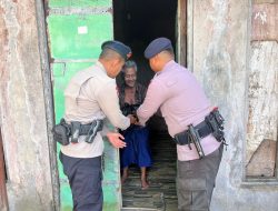 Wujud Empati, Personel Brimob Kalteng Salurkan Bantuan Sosial Melalui Gerakan 2.000 Rupiah Per Hari