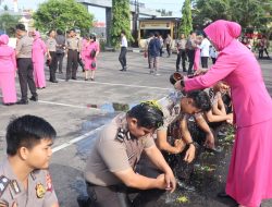 Amanah Baru, 41 Anggota Polresta Palangka Raya Terima Pangkat