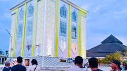 Detik–detik Mencekam di Masjid Darussalam Palangka Raya, Pria 19 Tahun Jatuh dari Ketinggian 15 Lantai