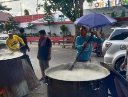Sambut 10 Muharram 2026: Majelis Al-Banjari di Sampit Bagikan Ribuan Bungkus Bubur Asyura Gratis