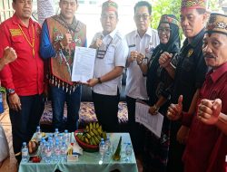 Perjanjian Damai Ketua DPRD Kotim dan Tantara Lawung Adat Mandau Telawang Difasilitasi Damang MB Ketapang