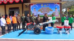 Dukung Tahanan Pangan: Kapolres dan Bupati Katingan Serahkan Bantuan Alsintan