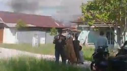 Geger! Bangunan Terbakar di Jalan Kuningan Sampit, Warga Berhamburan Keluar Rumah