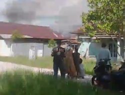 Geger! Bangunan Terbakar di Jalan Kuningan Sampit, Warga Berhamburan Keluar Rumah