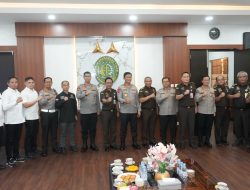 Kapolda Kalteng Silaturahmi ke Kejati, Perkuat Sinergi Jaga Bumi Tambun Bungai Kondusif