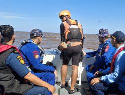 ABK Tug Boat Kapuas Bahari V Hilang Usai Terjatuh di Muara Ujung Pandaran