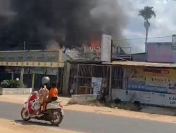 Kebakaran Besar Terjang Desa Bangkal Seruyan, Kobaran Api Hanguskan Bangunan Usaha