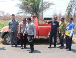 Gotong Royong Padamkan Api, Polres Kotim, TNI dan SOPD Kompak Jinakkan Karhutla di Baamang