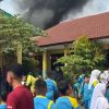 Jumat Pagi Membara, Kobaran Api Dekat SDN 3 Ketapang Picu Kepanikan Siswa
