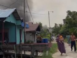 Mencekam Jum’at! Api Menjalar Cepat di Babaung, Tiga Rumah Warga Dilalap Kebakaran