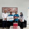 Dukung Aktivitas Porter Pelabuhan Sampit, Pelindo Regional 3 Sampit Serahkan 63 Pasang Sepatu Kerja