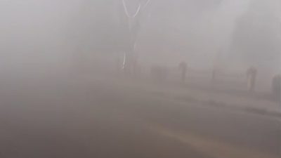 Mencekam! Sampit Diselimuti Asap Pekat, Pandangan Pengendara Cuma Hitungan Meter